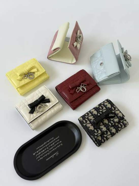 Picture of Dior Wallets _SKUfw239331748fw